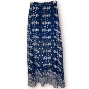 Long maxi skirt navy blue with white flowers